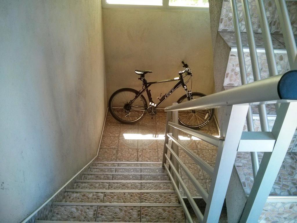 Apartment Near The Airport Saraievo Exterior foto